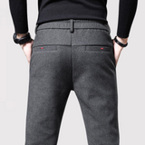 Ignaz™ | Schlanke Tapered-Hose mit glatter Oberfläche