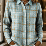 Clara | Himmelblaue karierte Strickjacke mit Knöpfen