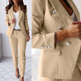 Maria - Sofisticated Women's Outfit