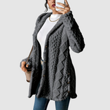 Štěpánka - Plus-Size Strickjacke mit Kapuze