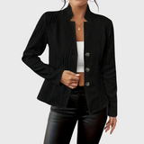 Graça - Abrigo con Elegantes Detalles