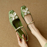 Marlene – Elegante Damenschuhe mit floralem Detail